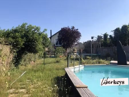 milly-la-forêt : propriété d'exception entre nature et centre-ville le privilège du calme.