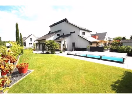 maison 6 pièces - 184 m²