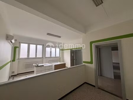 local commercial 102m2 – usage professionnel ou projet habitation - sainte-marie-aux-chêne