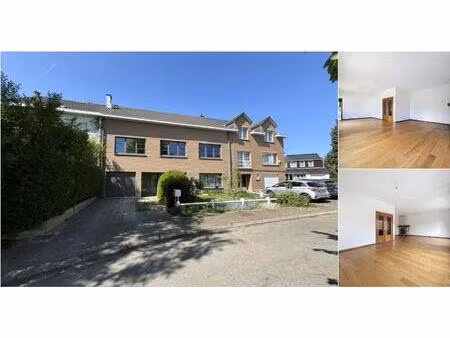 appartement à louer avec jardin et 3 chambres   waterloo (vwd16248)