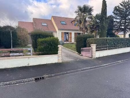 vente maison à fresnay-sur-sarthe (72130) : à vendre / 140m² fresnay-sur-sarthe