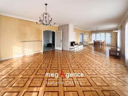 vente maison à la roche-sur-yon (85000) : à vendre / 210m² la roche-sur-yon