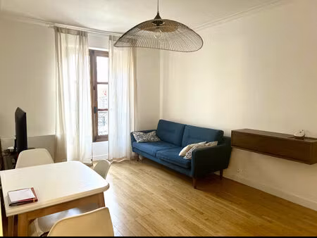 location appartement 2 pièces 51 m² à paris 11 (75011)