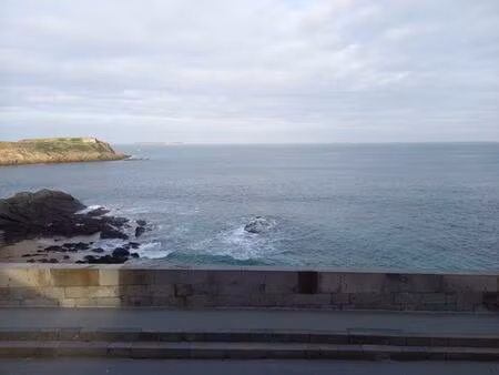 a louer - agence giboire - appartement meuble type 3 vue mer - saint malo/ intra-muros