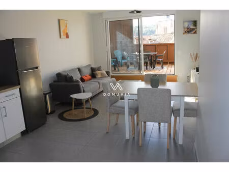 location appartement 3 pièces 60 m² à villefranche-de-rouergue (12200)