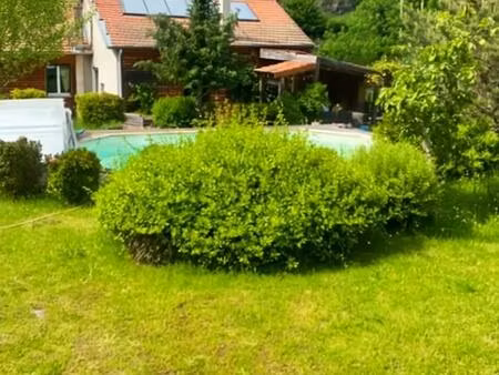 maison de 8 pièces de 230 m² à saint-christophe-sur-dolaizon