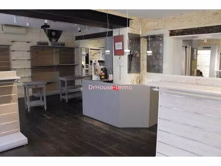16000 angoulême a vendre murs d une boutique de prêt porter de 92 m ²