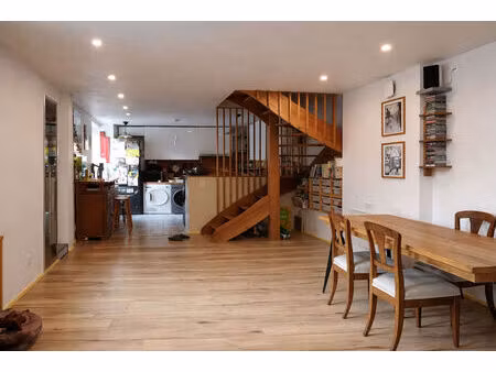 maison atypique de 6 pièces 122 m² avec jardin et salon d'été entièrement rénovée