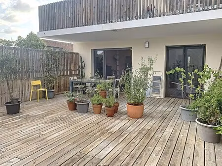 bordeaux - superbe t4 avec deux grandes terrasses