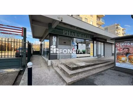 boutique de 86 m2 à champigny sur marne