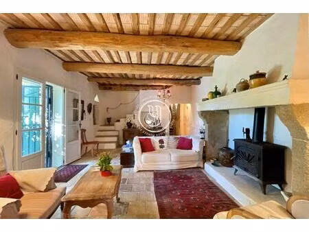 proche  exclusivité  une charmante maison en pierres avec jard