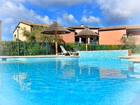 trois pièces de 40m² avec piscine  parking et terrasse de 12m²