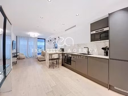 cannes croisette – appartement rénové 2 pièces de 49 m² à pied des plages