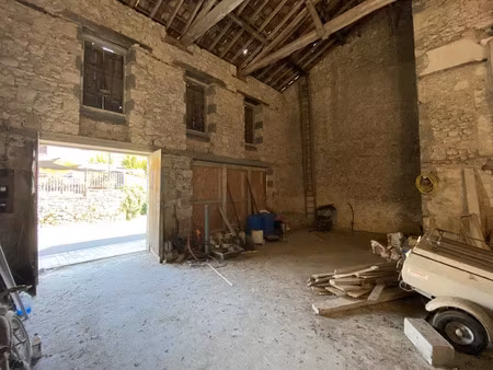 vente parking 180 m² à montréal (32250)  97 000 €