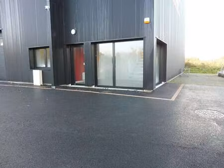 location bureaux et commerces à briec (29510) : à louer / 100m² briec