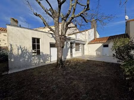 vente maison à aizenay (85190) : à vendre / 75m² aizenay