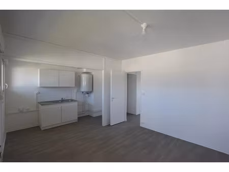 location appartement 2 pièces 40.34 m² à louviers (27400)  524 €