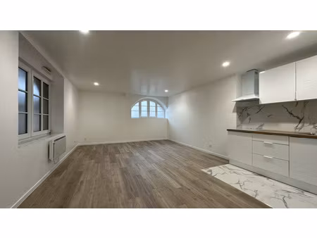 à louer – loft 55 87 m² avec parking – corbeil-essonnes