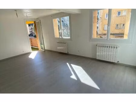 location appartement  68.1 m² t-3 à montpellier  907 €