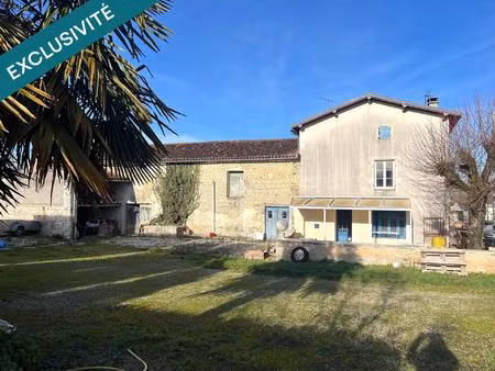 maison à rénover avec nombreuses dépendances