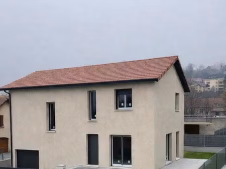 maisons contemporaines pensées pour durer et se vivre