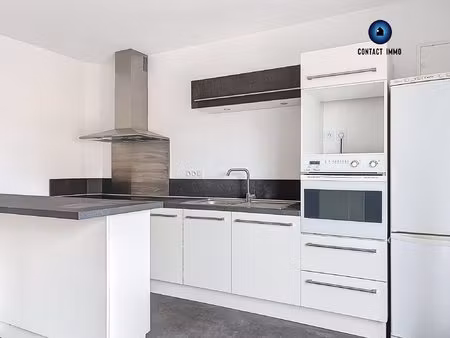 appartement f3 centre avec terrasse