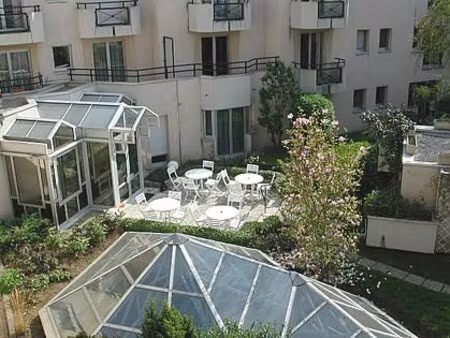 f1 a louer residence les hesperides coeur de ville