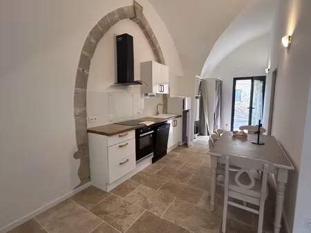 fontanes - appartement t2 de 42 83m2 meublé en rez de chauss