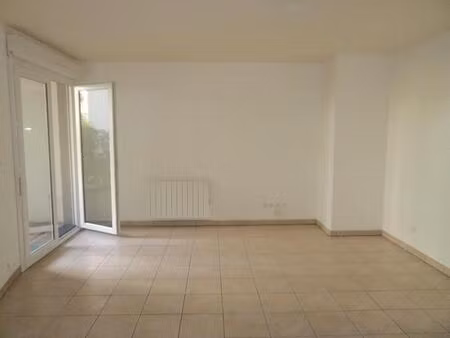 t3 avec terrasse et garage à lyon 9ème