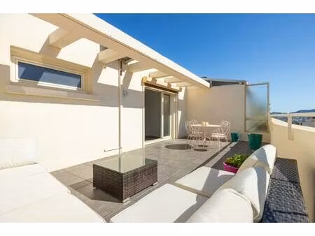 t2 meublé en roof top terrasse