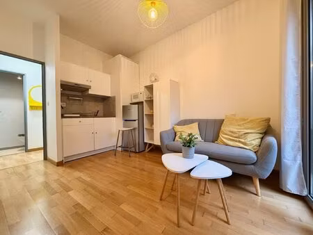 t1 bis meuble avec terrasse capitole