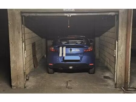 stationnement paris 18 m² t- à vendre  23 000 €