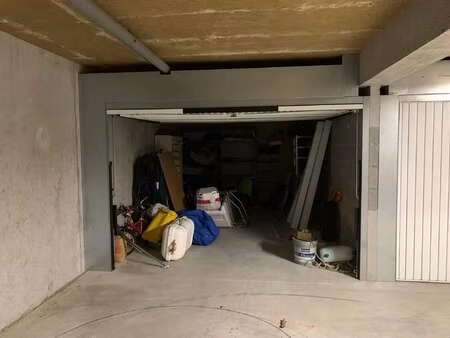 vente garage et parking à saint-malo (35400) : à vendre / 16m² saint-malo
