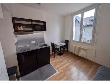 location meublée appartement 1 pièce 13 m² à annecy (74000)  731 €
