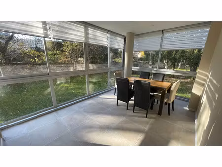 location meublée appartement 4 pièces 83 m² à saint-germain-en-laye (78100)  2 087 €