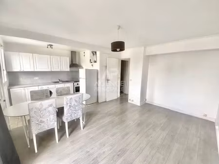 location meublée appartement 2 pièces 40.7 m² à saint-germain-en-laye (78100)  1 100 €