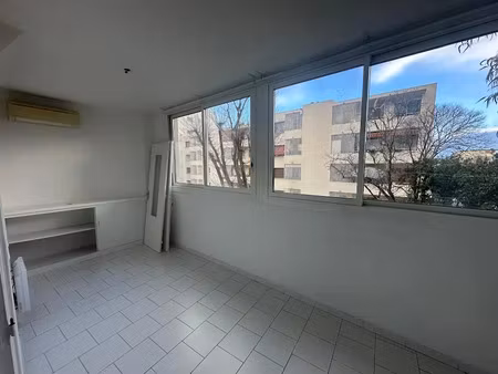 location appartement 3 pièces 63.91 m² à hyeres (83400)  808 €