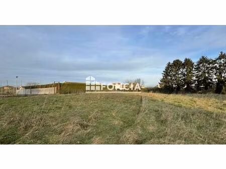 à vendre - terrain constructible - 626 m2 - viabilise - chaleins 01480