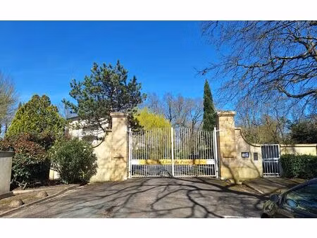 location appartement  m² t-3 à pessac  1 110 €