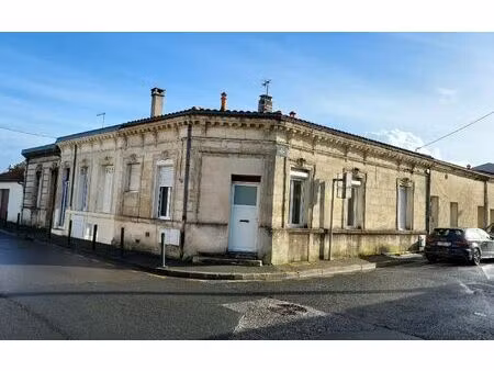 location maison  m² t-3 à bègles  877 €