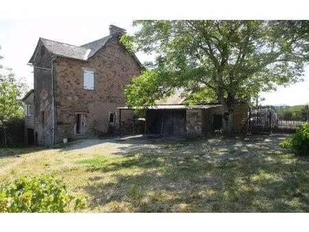 location maison  m² t-4 à saint-christophe-vallon  575 €