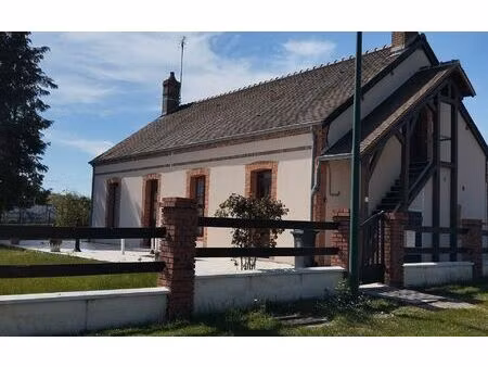 maison neuvy-sur-barangeon 140 m² t-3 à vendre  110 000 €