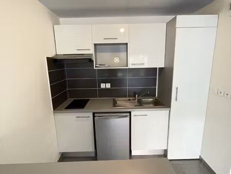 2 pieces rez de jardin - parking - cellier - terrasse