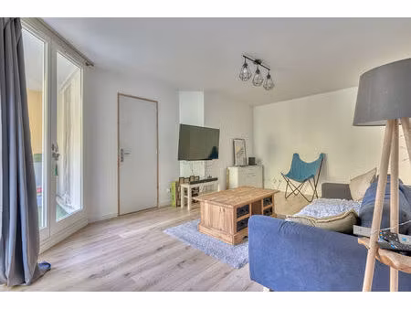 appartement 2 pièces à combs la ville