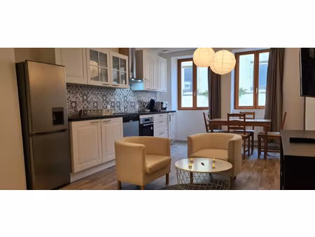 beau duplex f3 meublé au coeur du centre historique de thann