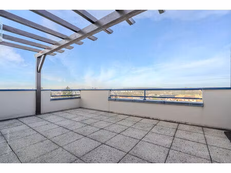 dernier etage 4 pièces 86m2 avec 40m2 de terrasse