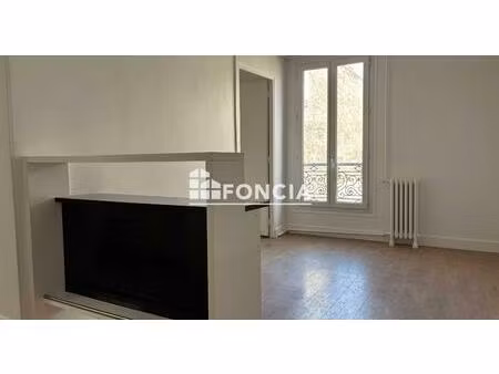 rue des roses lumineux 2 pieces refait a neuf avec vue degagee