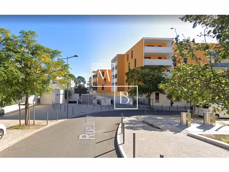 juvignac grand garage 40m2 a louer