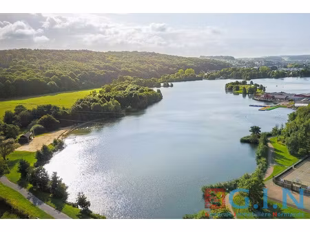 ensemble immobilier comprenant 2 maisons édifiées sur 2183m2