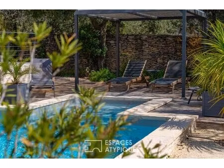 bastide contemporaine avec piscine et vue